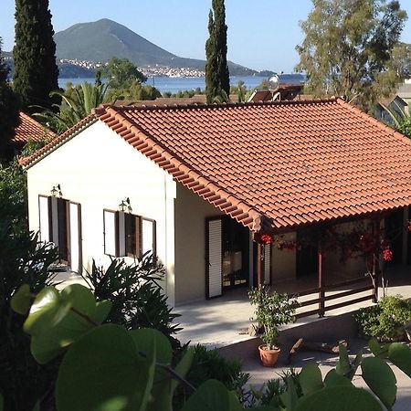 Bungalow Gialova Exteriör bild